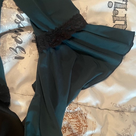 Gothic top unique elegant sophisticated stand out design - Picture 8 of 12